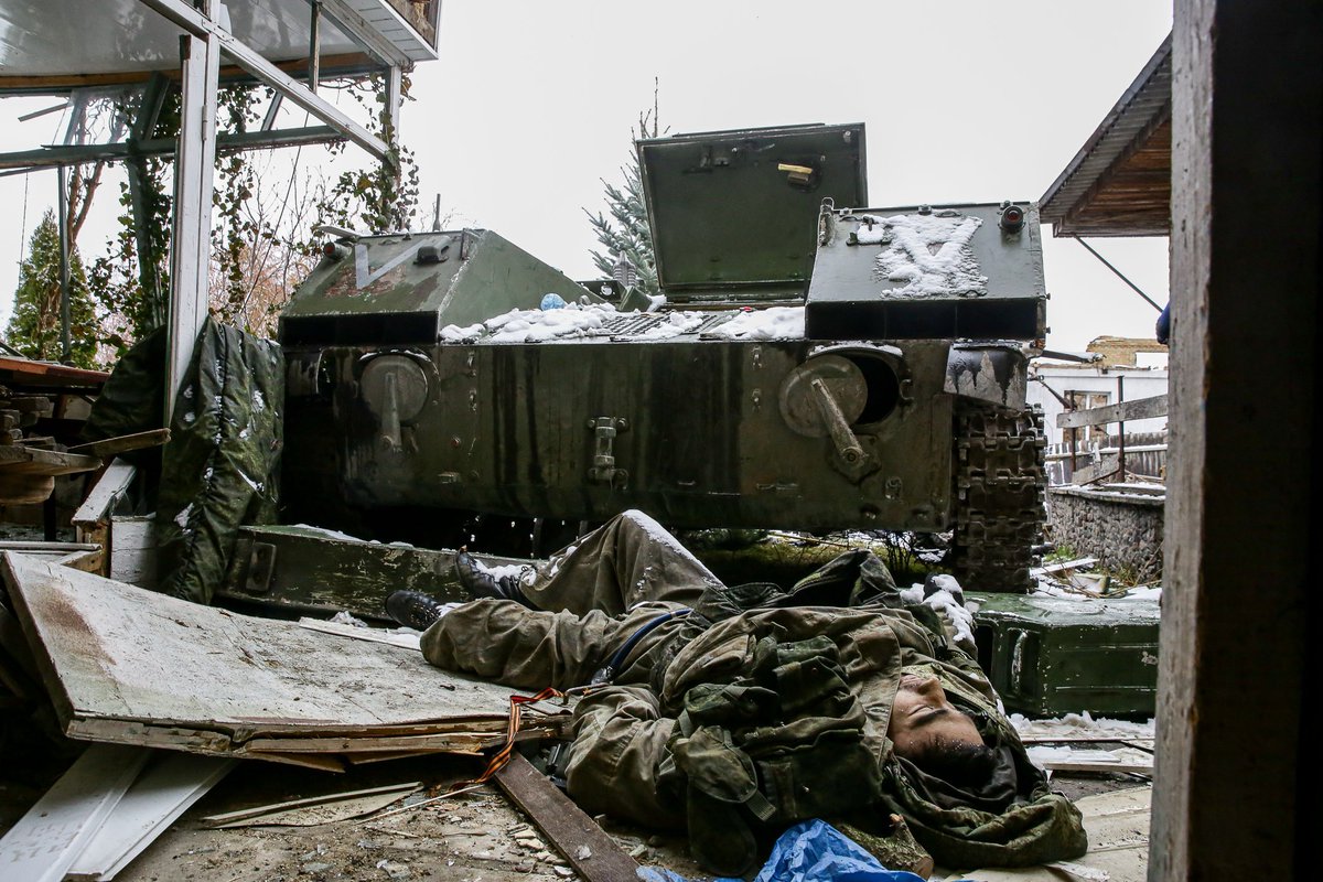 Сколько российских человек погибло на украине. Убитые украинские военные.