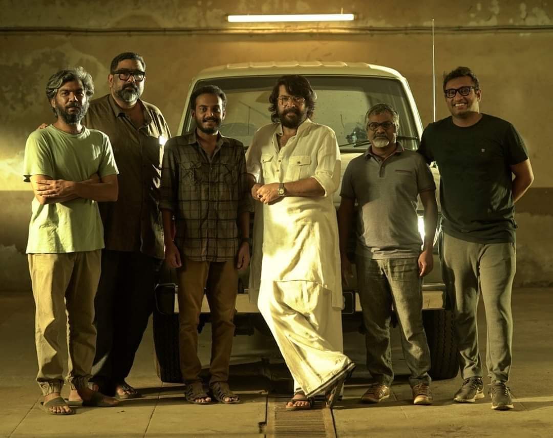Forumkeralam2's tweet photo. Day 2 - 100+ Extras shows and counting!!!

#BheeshmaParvam https://t.co/hL1Ve2ol29