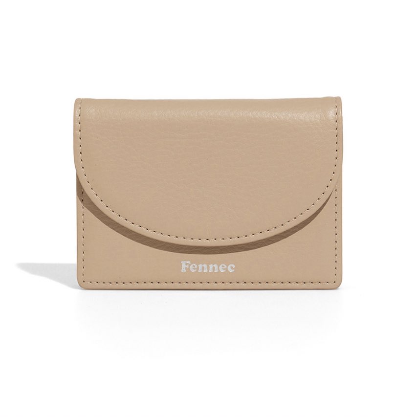 deerstore_byp's tweet photo. 🐻🍞 RT+FOLLOW แจกกระเป๋า Fennec คอลใหม่ล่าสุด! รุ่น Halfmoon Accordion Pocket สี Sand Beige 1 ใบ ประกาศผลตอนของมาน้าาา น่ารักม้ากกใบนี้ 〰️🤍 https://t.co/6aHz9qoaVo