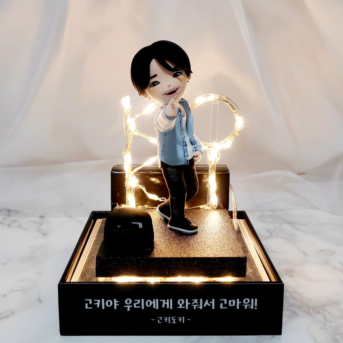 고키야~~오늘바람이 마니분다..옷따스하게 입고 다니고 아푸지말고..고키답게 생활하고 우린고키믿으니깐 힘들면 잠시 쉬어가도돼..포기가아니니깐..보고싶다....