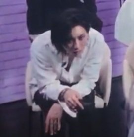 Melany22510763's tweet photo. Parece que alguien está celoso 🤣🤭
#jeonjiwoo
#INSEONG 
#Janghyunseung https://t.co/DXR8DKKg2l