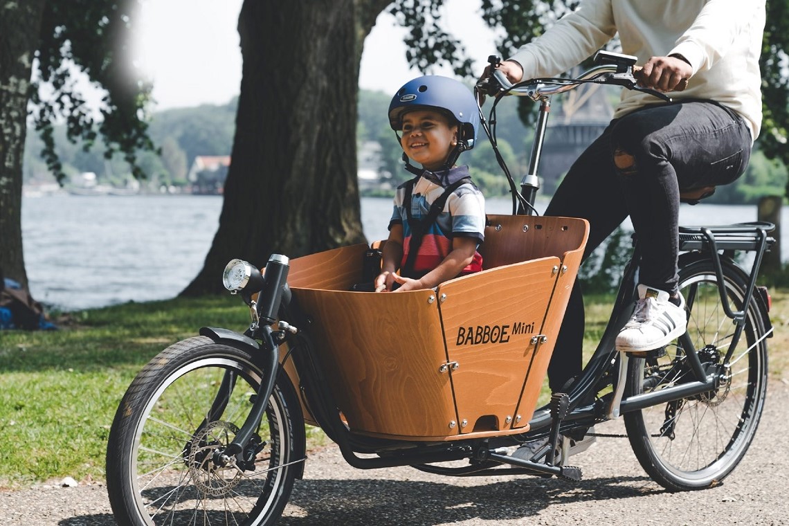 BikeEurope's tweet photo. Cargobikes and part & accessories profit makers for Accell Group in 2021. #Accell #accellgroup #annualreport #financial #cargobike #supplychain
https://t.co/SnzQCihz78 https://t.co/lh9OjUe6tB
