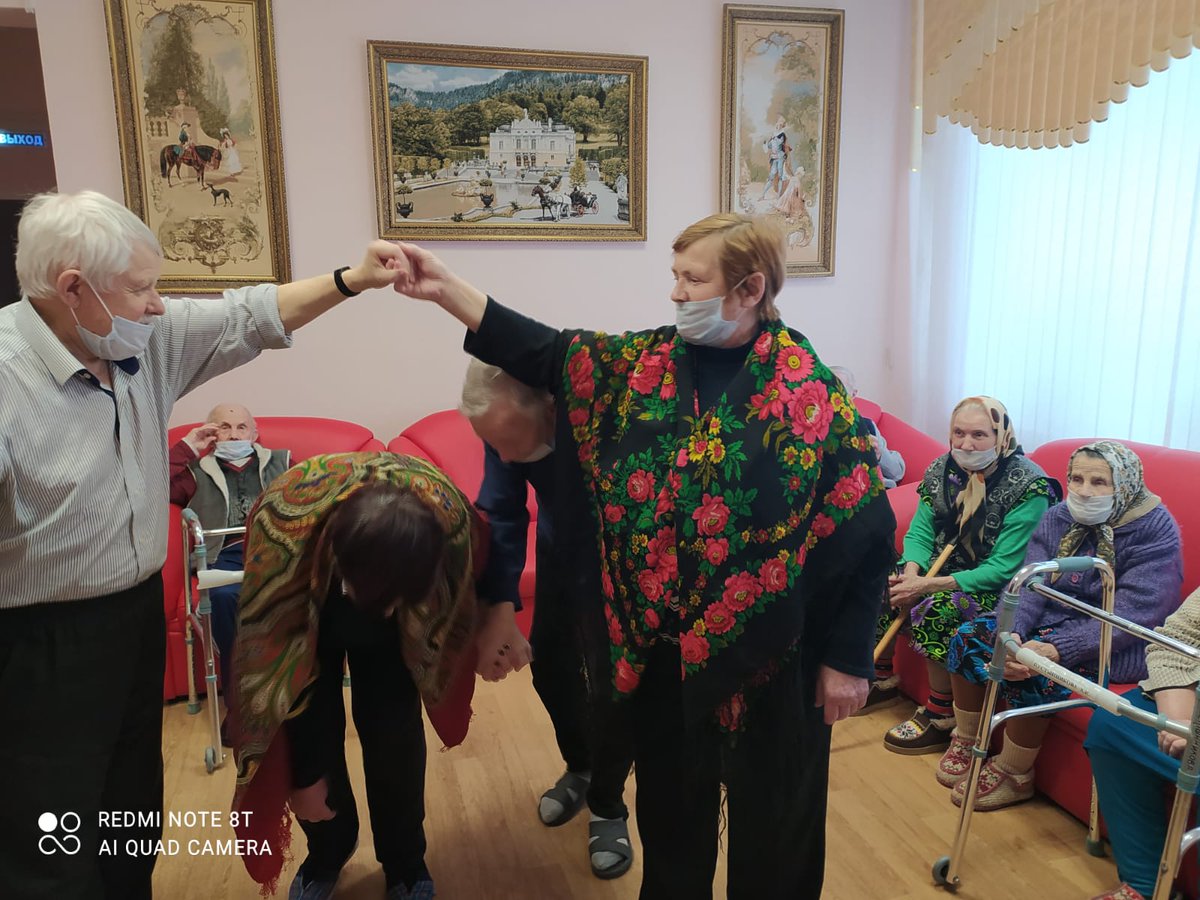 В стационарном социально-геронтологическом отделении г. Плавск прошли посиделки  "Собирайся народ, к нам Масленица  идёт."