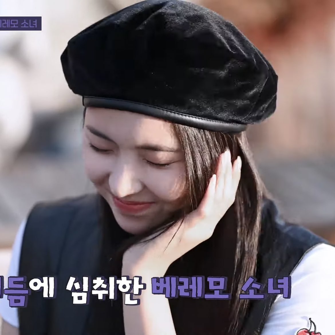 jiwoopics_'s tweet photo. a baby 🥺 https://t.co/OllN1khuun
