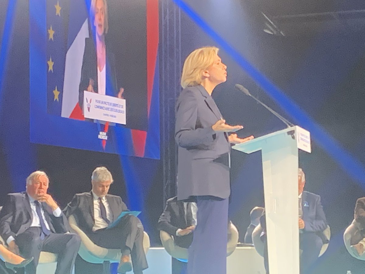 eschahl's tweet photo. « Dans la nouvelle France que nous bâtirons, nous metttons la même ingéniosité administrative à faire des normes pour dénormer et accompagner les initiatives locales »
#PecresseChartres #avecpecresse https://t.co/SjnIqOv3QS