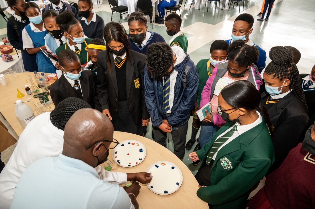 FordSouthAfrica's tweet photo. Thousands of Learners in Nelson Mandela Bay to benefit from Ford-sponsored Science2Go Mobile Resource Centre. 10 000 learners and 30 teachers at 11 project high schools in Nelson Mandela Bay will benefit from the new #Science2Go initiative, sponsored by Ford. #FordForSouthAfrica https://t.co/1WcEIuPpUk