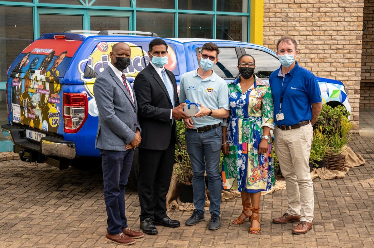 FordSouthAfrica's tweet photo. Thousands of Learners in Nelson Mandela Bay to benefit from Ford-sponsored Science2Go Mobile Resource Centre. 10 000 learners and 30 teachers at 11 project high schools in Nelson Mandela Bay will benefit from the new #Science2Go initiative, sponsored by Ford. #FordForSouthAfrica https://t.co/1WcEIuPpUk