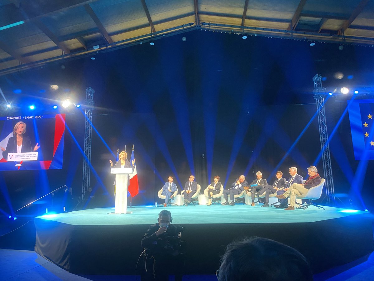 valerieboyer13's tweet photo. Présente à #Chartres avec de très nombreux elus pour participer à la présentation du projet de Valérie #Pécresse pour les territoires.

#NouvelleFrance #Pecresse2022 #PecresseChartres https://t.co/71HRCLnKvU
