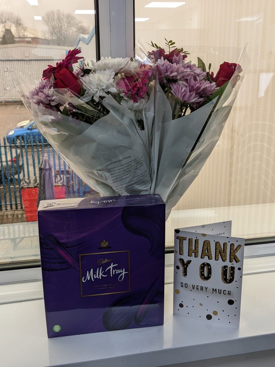 NewboldSols's tweet photo. Our New Build Team receiving lovely thank you gifts from more happy clients!  #clientcare #customerservice #newbuildteam https://t.co/llXvDtApTX
