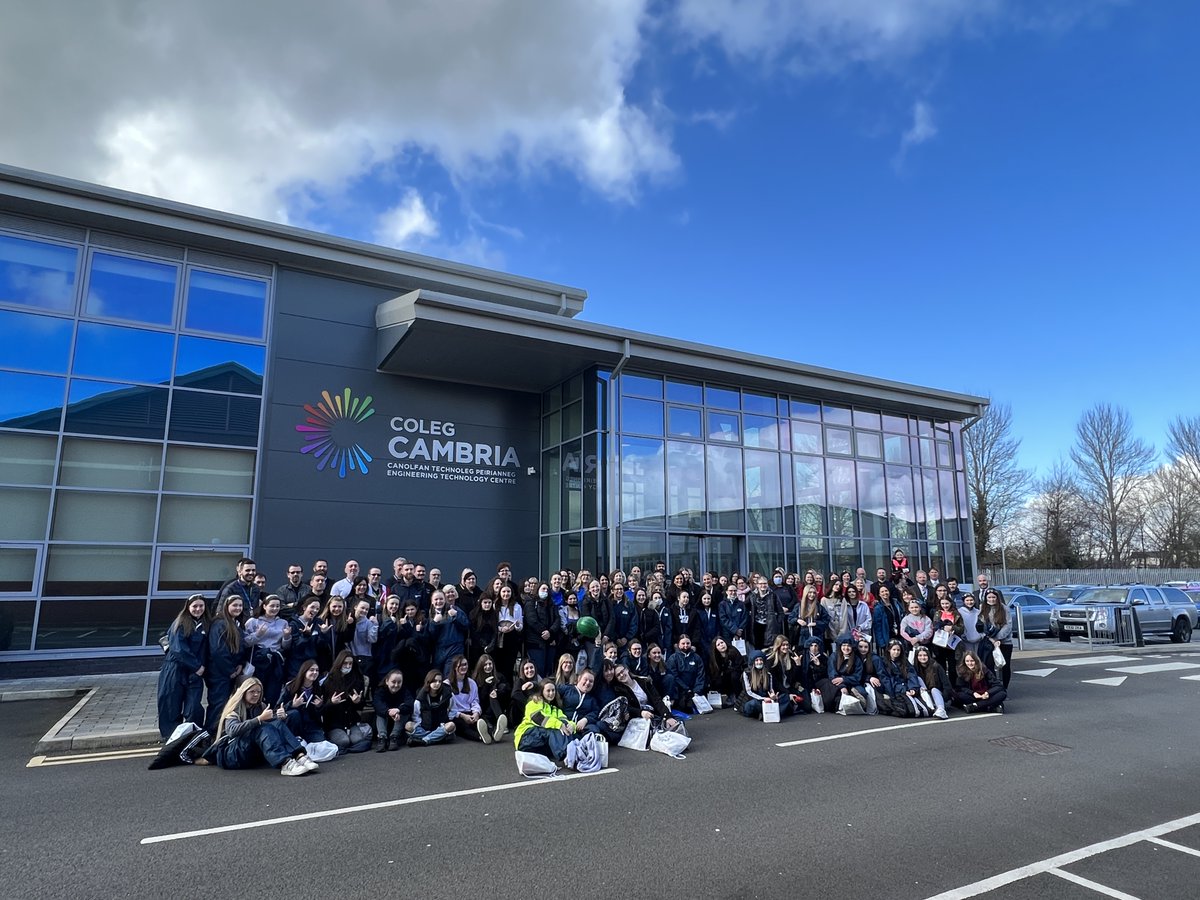 The Cambria for Business team had a great day at @Colegcambria’s Women in Construction and Engineering Event at Bersham Road today! 

We loved chatting to students about the opportunities for them in the sector
 
It was great to see all our partner employers!