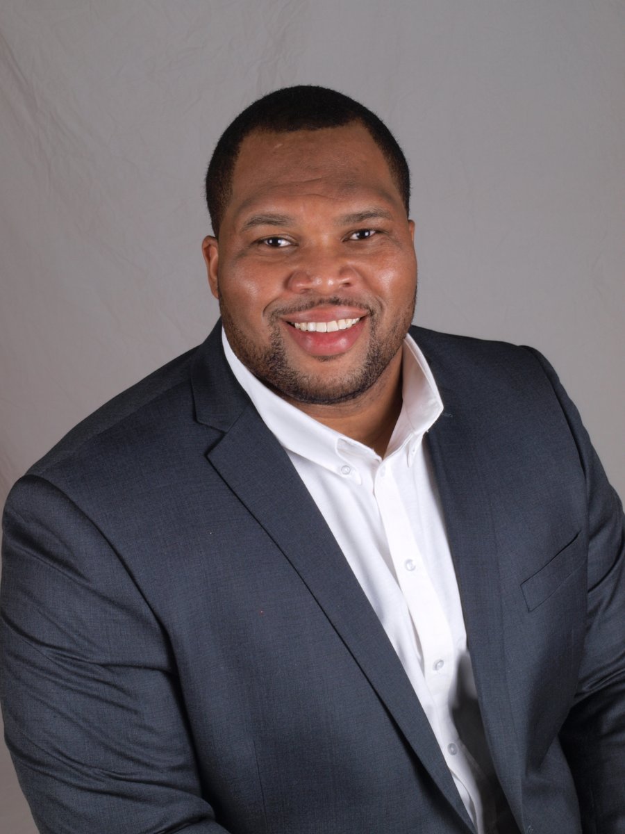 ButlerCEHD's tweet photo. Congratulations to @DrBDinkins, who joins our faculty in fall of 2022 as an Assistant Professor of Ed Leadership &amp; Director of @ButlerEPPSP! We received overwhelmingly positive feedback from students/
faculty/staff/alumni. Thanks to the search committee for their excellent work. https://t.co/dbKzOi8xaQ