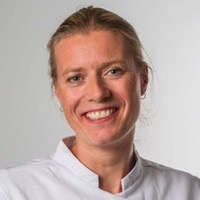 Tot aan de verkiezingen stellen onze kandidaten zich 1 voor 1 aan u voor. Vandaag onze nummer 7, Liane Huijsmans:
"Ik ben 47 jaar en woon in Velp. Ik ben opgeleid tot goudsmid maar ruilde dit vakgebied in voor tandheelkunde...
Lees verder op gprburgerbelangen.com/liane-huijsman…