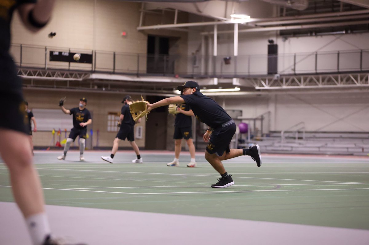 StOlafBaseball's tweet photo. The outfielders bring outstanding energy and effort to practice every day! https://t.co/WoJz4rlusG