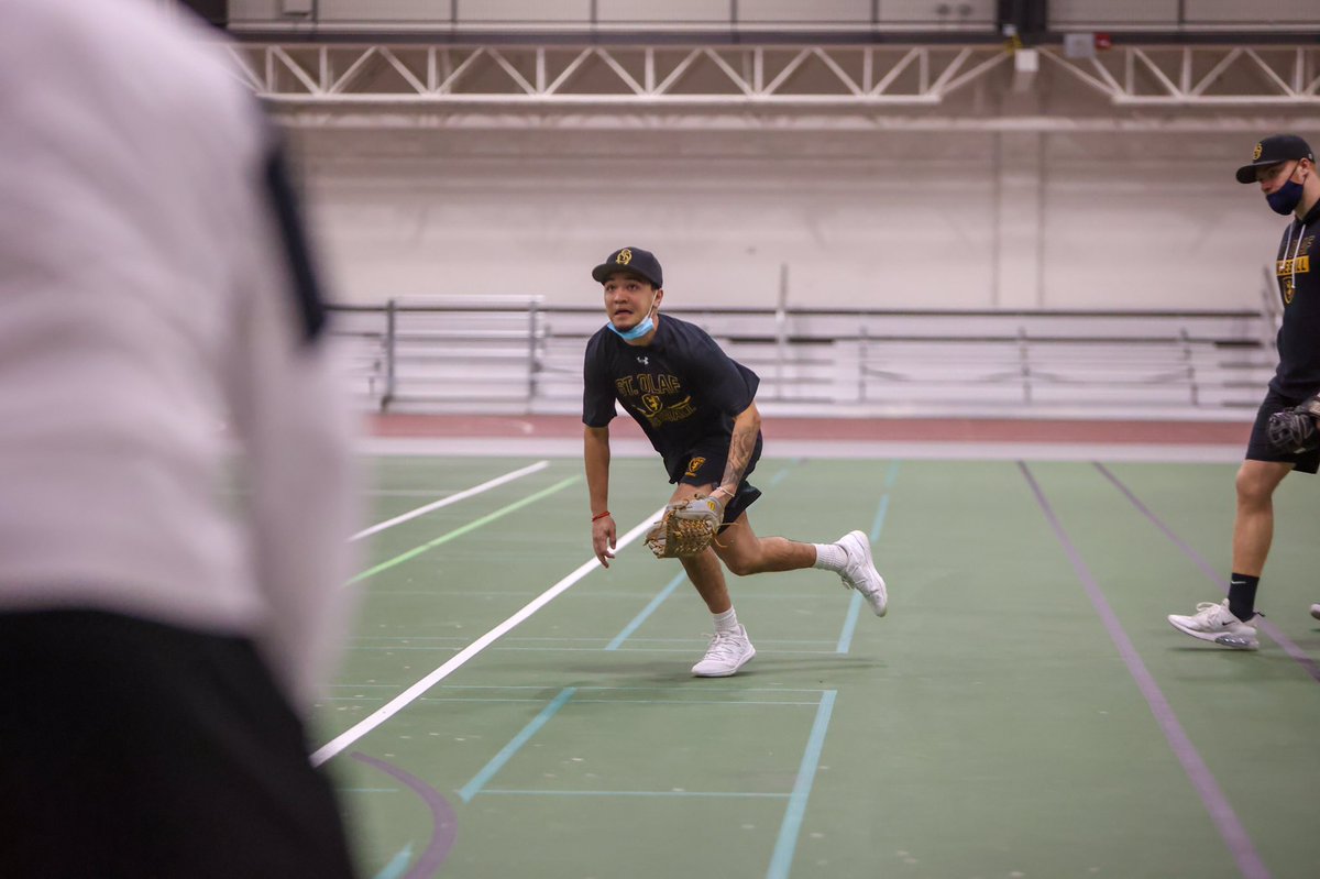 StOlafBaseball's tweet photo. The outfielders bring outstanding energy and effort to practice every day! https://t.co/WoJz4rlusG