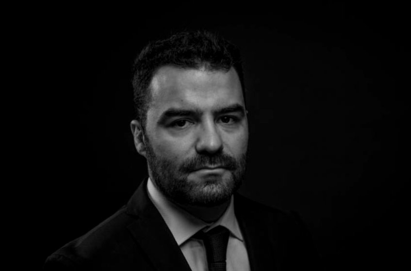 Giaumv's tweet photo. URGENTE: Morre, na Ucrânia, deputado estadual, Mamãe Falei. 
https://t.co/0eKRHLmX0K https://t.co/Mawnz8tUrv