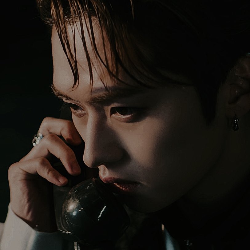 bbokkayeon's tweet photo. stay in touch. 
a hyunho au wherein,

hugo (hhj) and kace (lmh) are from two different years, until they found an mysterious telephone booth that allows them to talk to each other despite being from 2022 and one from 2083 https://t.co/tueUNJG87r