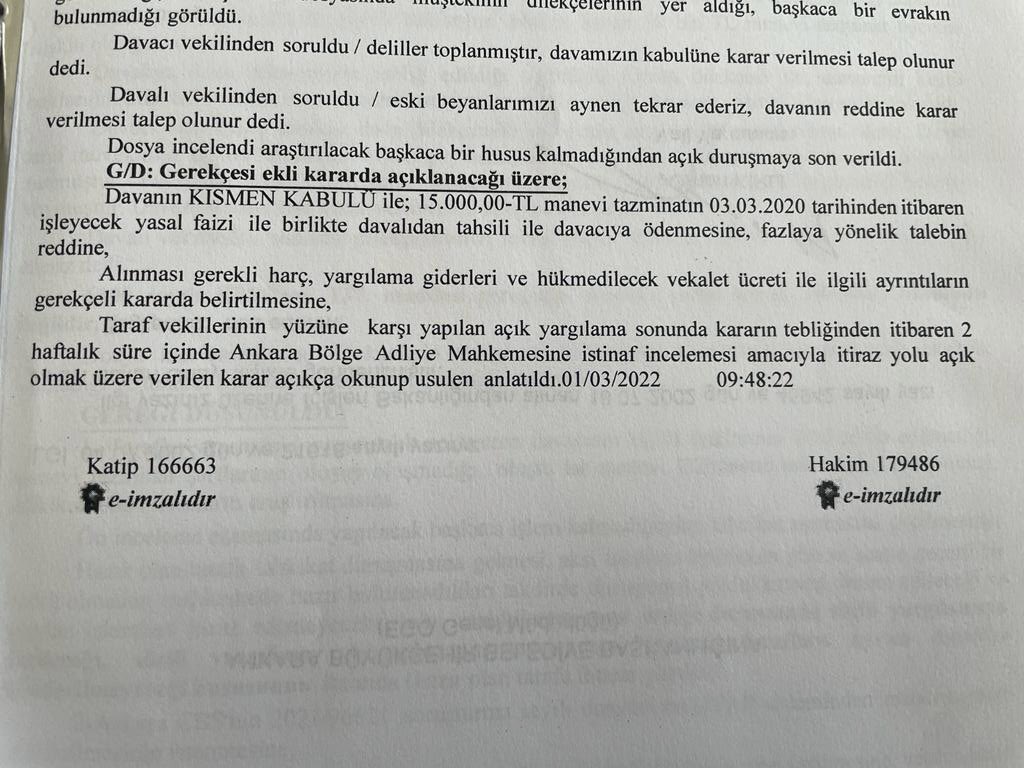 Melih Gökçek’e açtığım tazminat davasını kazandım. Avukatım <a href="/HasanSeymen10/">Hasan Seymen</a>’e teşekkür 😁

Bu dosya ile paralel hapis cezalı suç duyurularım da var 😁

15 bin TL’lik tazminatı, bu tweeti RT’leyen  takipçilerim arasından birkaç kişiyle şeyde yemeyi düşünüyorum 😉