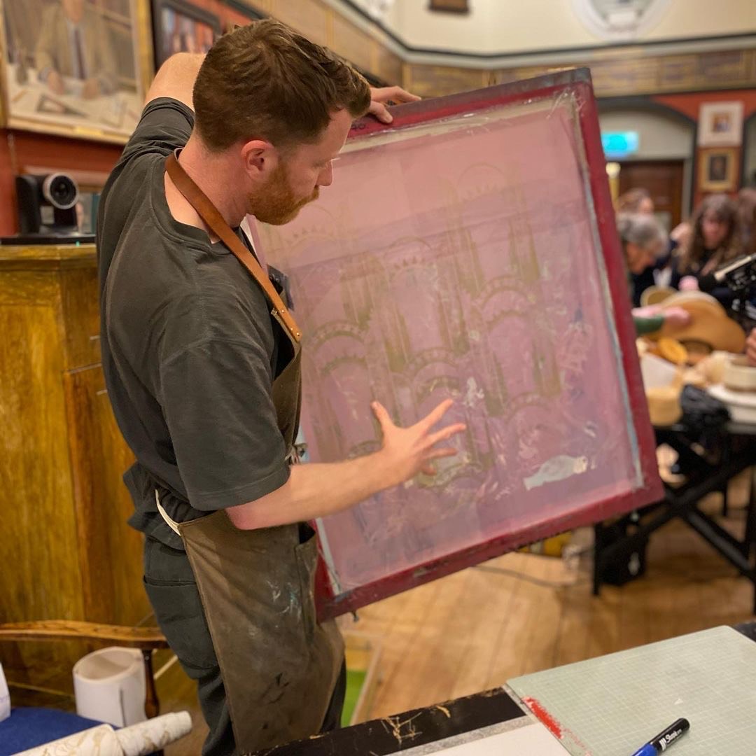ArtWorkersGuild's tweet photo. The AWG Outreach committee recently hosted a special #MaterialWitness session with @CourtauldRes and @CHASE_DTP funded PHD students, who joined us for an afternoon of practical engagement with material processes, with demonstrations from our members. https://t.co/xAm8DJXpIj https://t.co/NBgf2Sm798