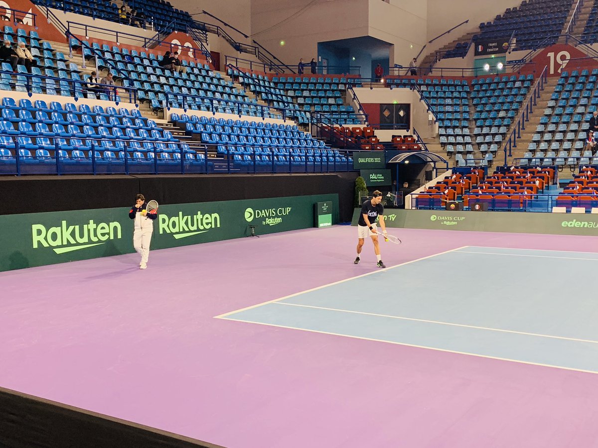clementcarpet's tweet photo. 🎾Un peu de @DavisCup pour commencer ce week-end sportif avec le barrage entre la France et l’Equateur à Pau ! #FRAEQU https://t.co/BTiaIsc35k