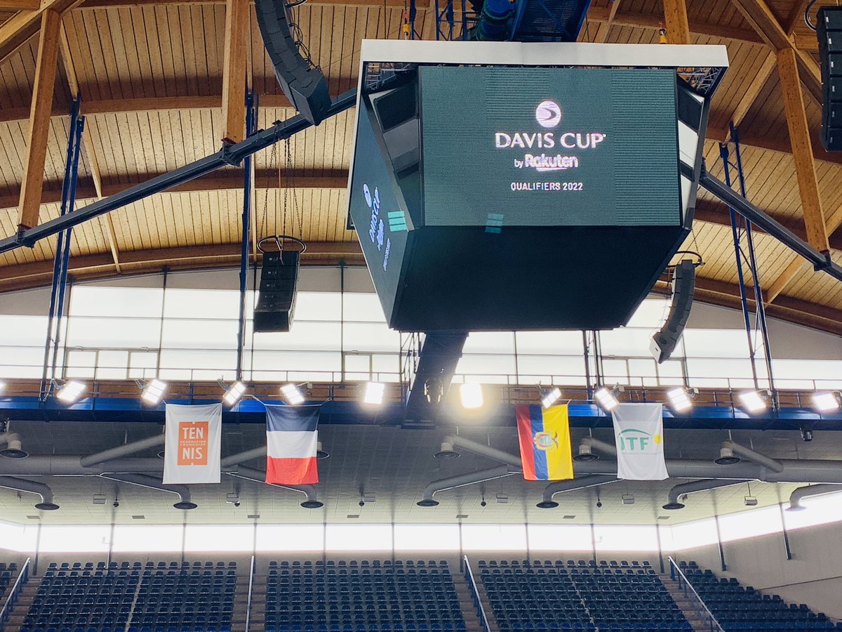 clementcarpet's tweet photo. 🎾Un peu de @DavisCup pour commencer ce week-end sportif avec le barrage entre la France et l’Equateur à Pau ! #FRAEQU https://t.co/BTiaIsc35k