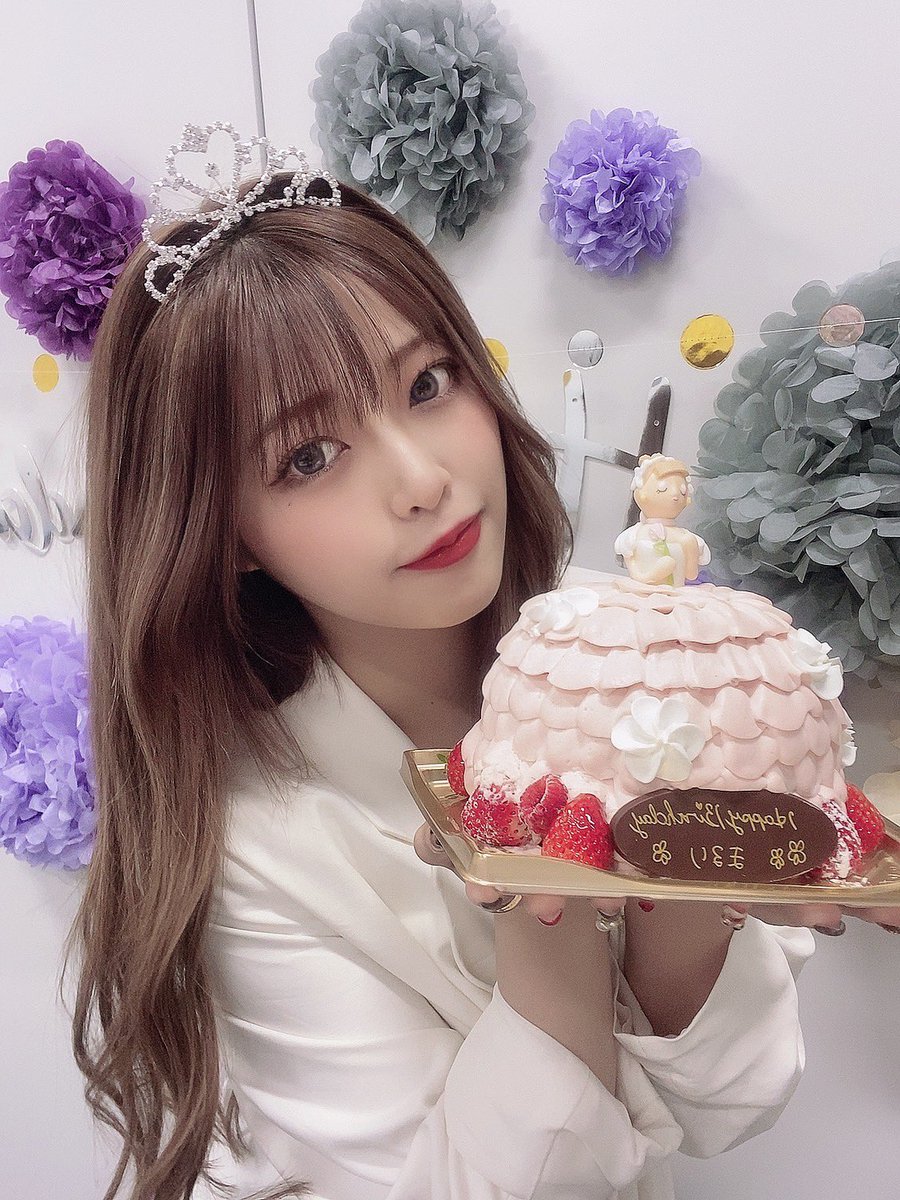 marurin0304's tweet photo. 25歳ー！！！
いえーい！！！！！ https://t.co/ZYlaWXAAi2