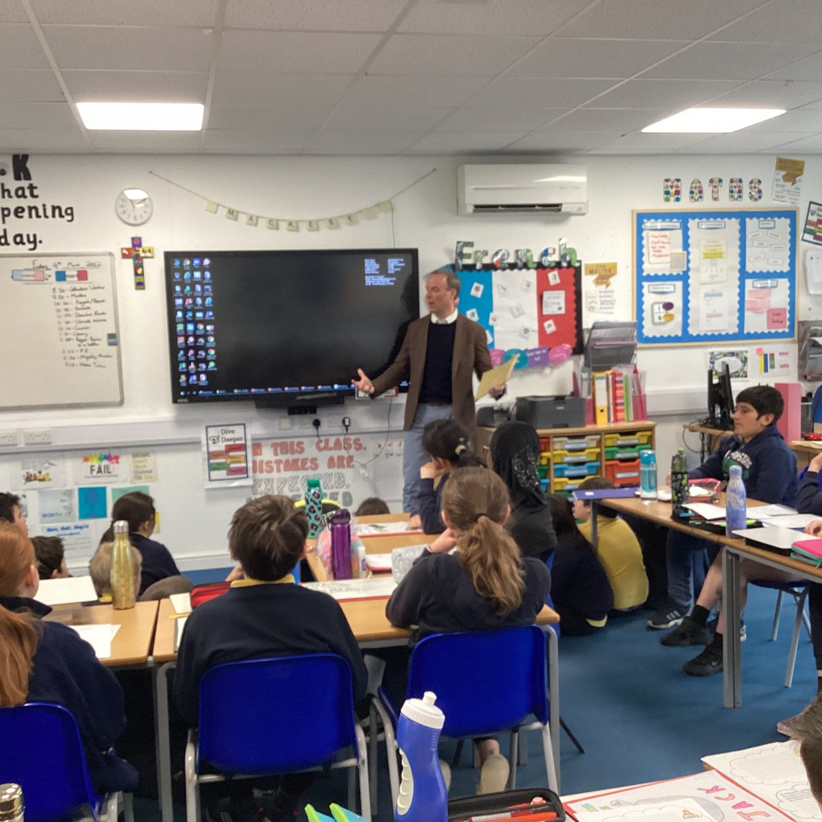 Y6ClimateLDSM's tweet photo. Year 6 really enjoyed their visit from the deputy prime minister @DominicRaab. We handed him our letters about the problem with plastic pollution and found out what our government are doing to tackle climate change. https://t.co/gEYC9RlhT7