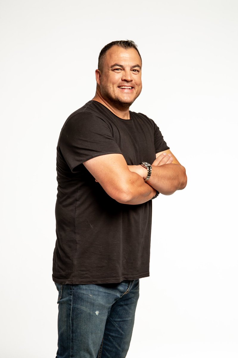 Heart1049FM's tweet photo. Let’s get you home safely and with all the coolest tracks that you want to hear! Stay tuned to @RyanOConnorZA @JoDee_Butler @jeremyharris55 on Heart FM till 6pm, we’ve got a list of entertainment on the way, as well as some CASH to giveaway!
The weekend is here🎉
#OConnorDrive https://t.co/kHkB7KTdbN