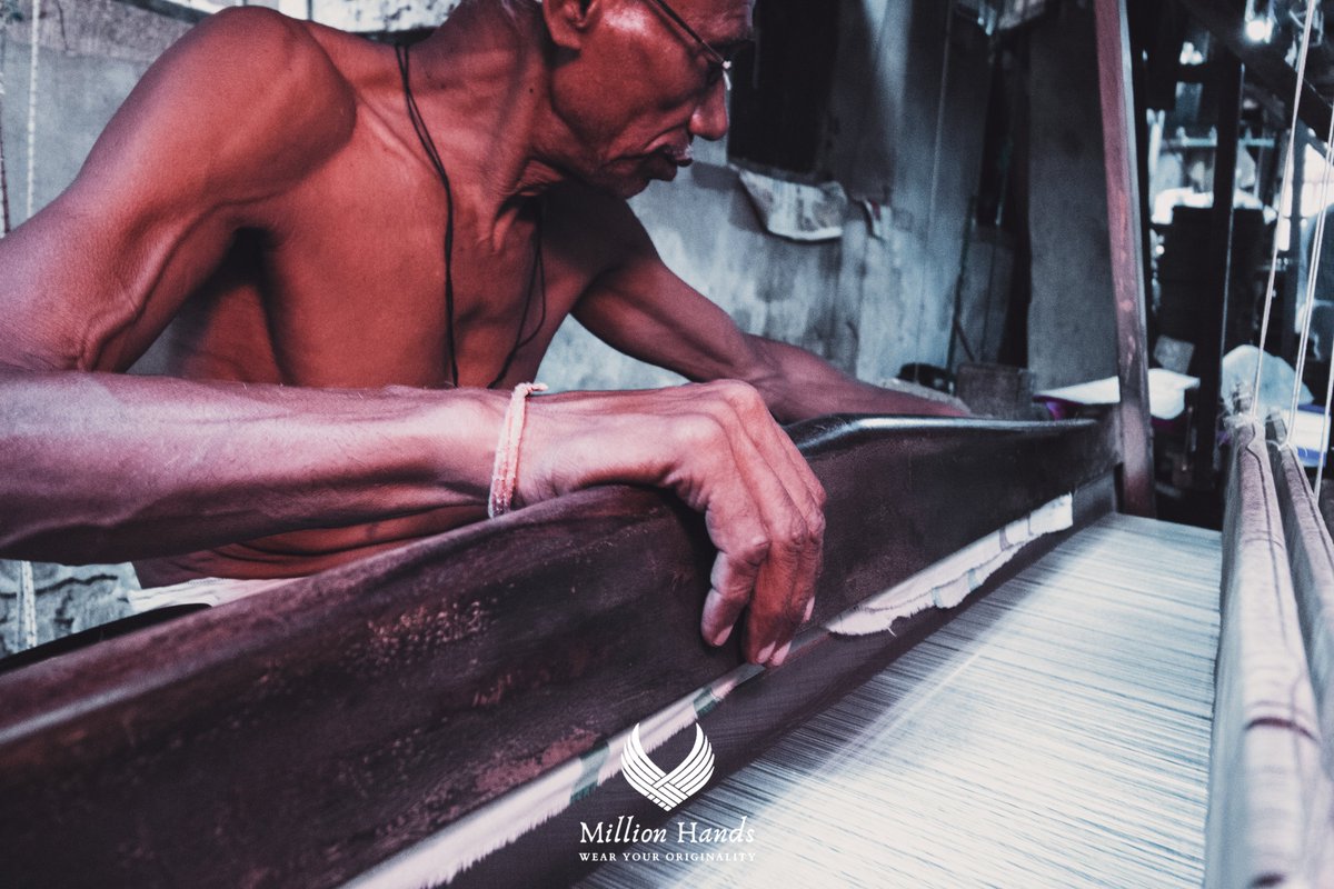 themillionhands's tweet photo. Quality-conscious customers outside #Varanasi are noticing us. MH is not another saree shop run by a businessman or middleman. It connects you directly with the weaver family. They weave original #banarasi #saree for you. And you weave happiness for them. #WearYourOriginality https://t.co/eEqblWjyWS