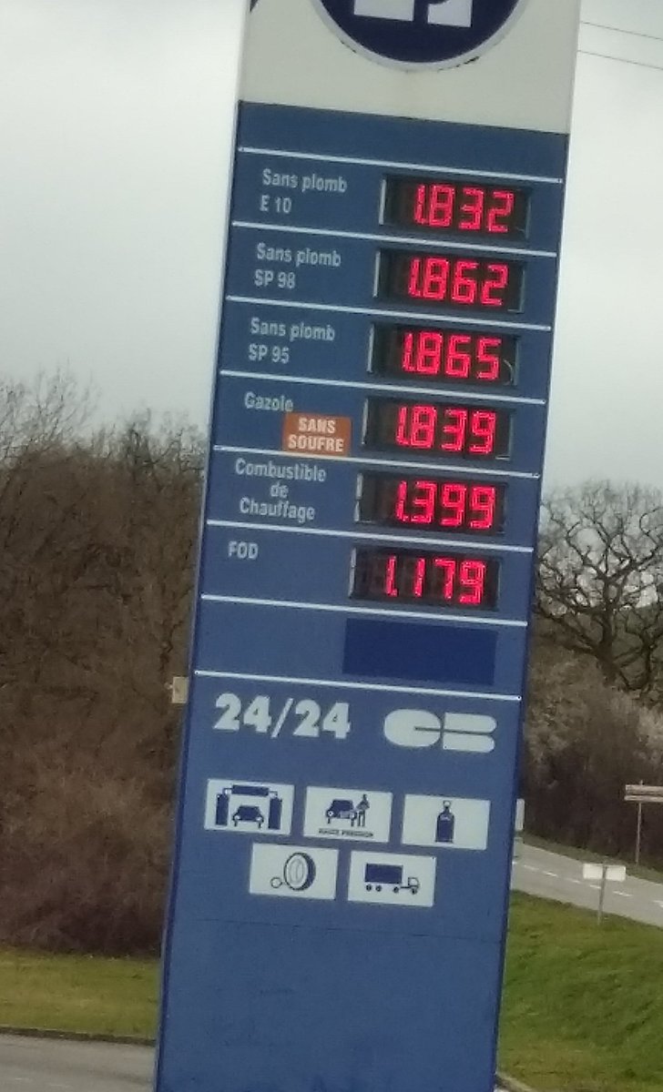 Solala46's tweet image. Et bim ...le gasoil plus cher que le E10...