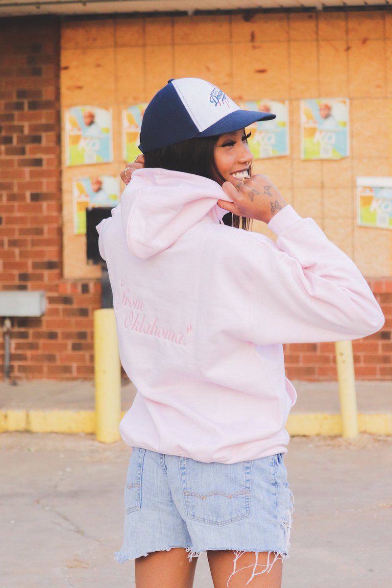 txmsolo's tweet photo. “pretty girls come from oklahoma”

I designed these for the girls from Oklahoma to pop their shit! Oklahoma will forever be Home, $OLO™️. 
https://t.co/hUg5Z2fZIQ https://t.co/WoX76AuPjS