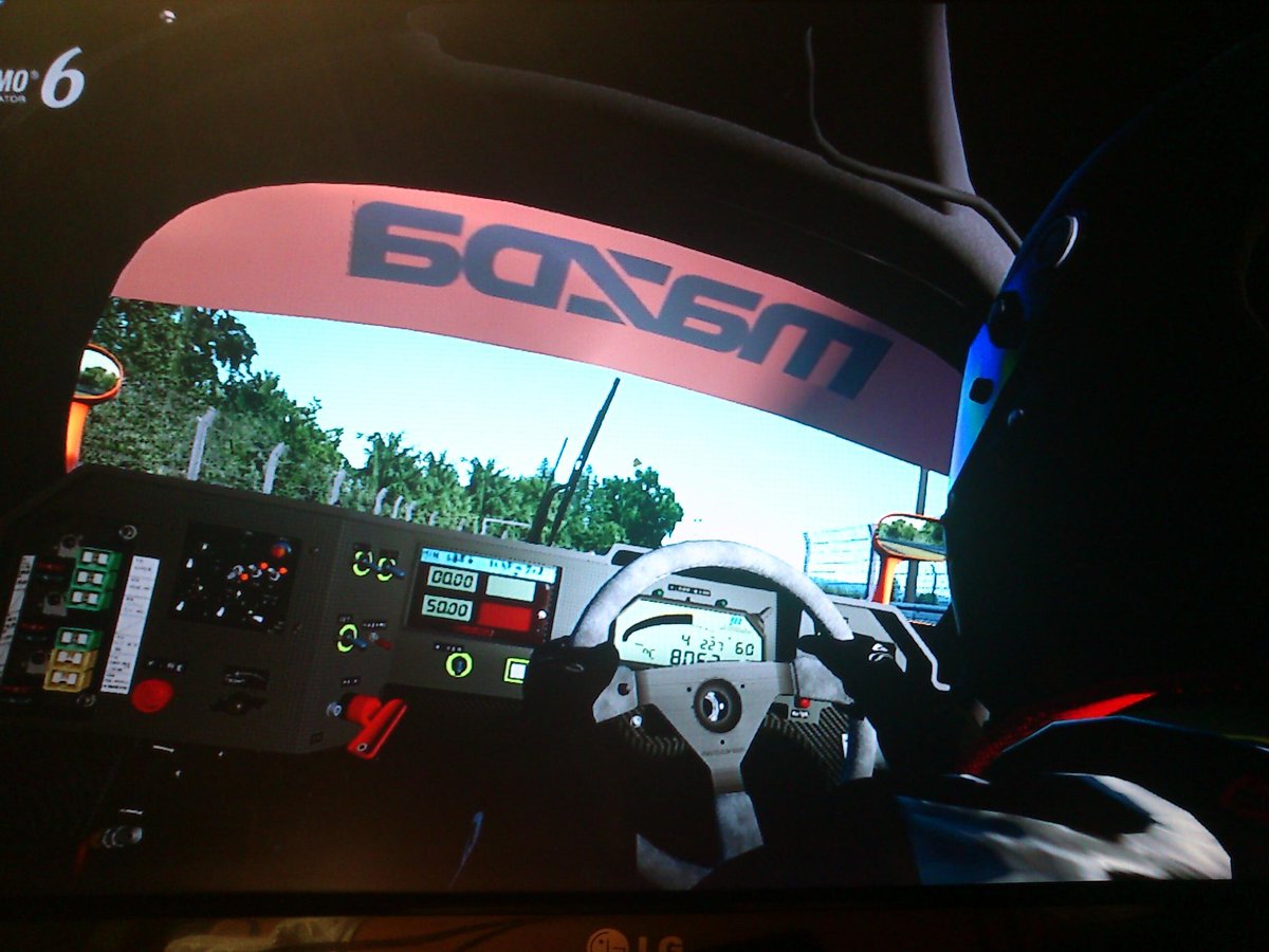 xus_25's tweet photo. @PlayStationES Una de las partes fundamentales,el fotorrealismo de la saga #Evento24hGranTurismo7 https://t.co/zFBLeKt2HL