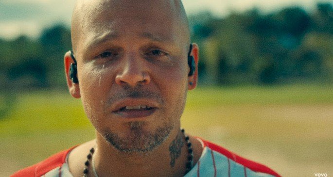 silapreto's tweet photo. Residente:
- “Se hace el espiritual usando la salud mental pa’ vender un documental” 

René:
- https://t.co/HIDbUsjXvh