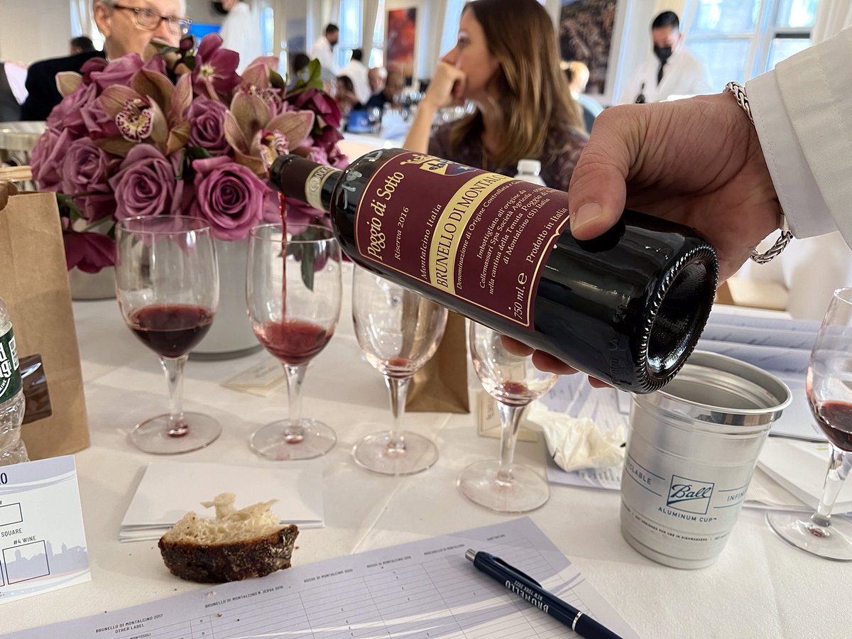 JohnMFodera's tweet photo. Exclusive coverage of Benvenuto Brunello published today! #Tuscanvines 

https://t.co/cYwCtkzCdx @Noles31BB @Be_U_Nique00 @ConsBrunello @lovefromitalia @Coupe_60 @Thebronxwineguy @Sassodoro @Primo_Levi @S_Andreoni @SaritaLV @TheSavvyChef1 @gailbenzler @ebevan_d @ViasWine @erikj https://t.co/GRuuvtL7TQ