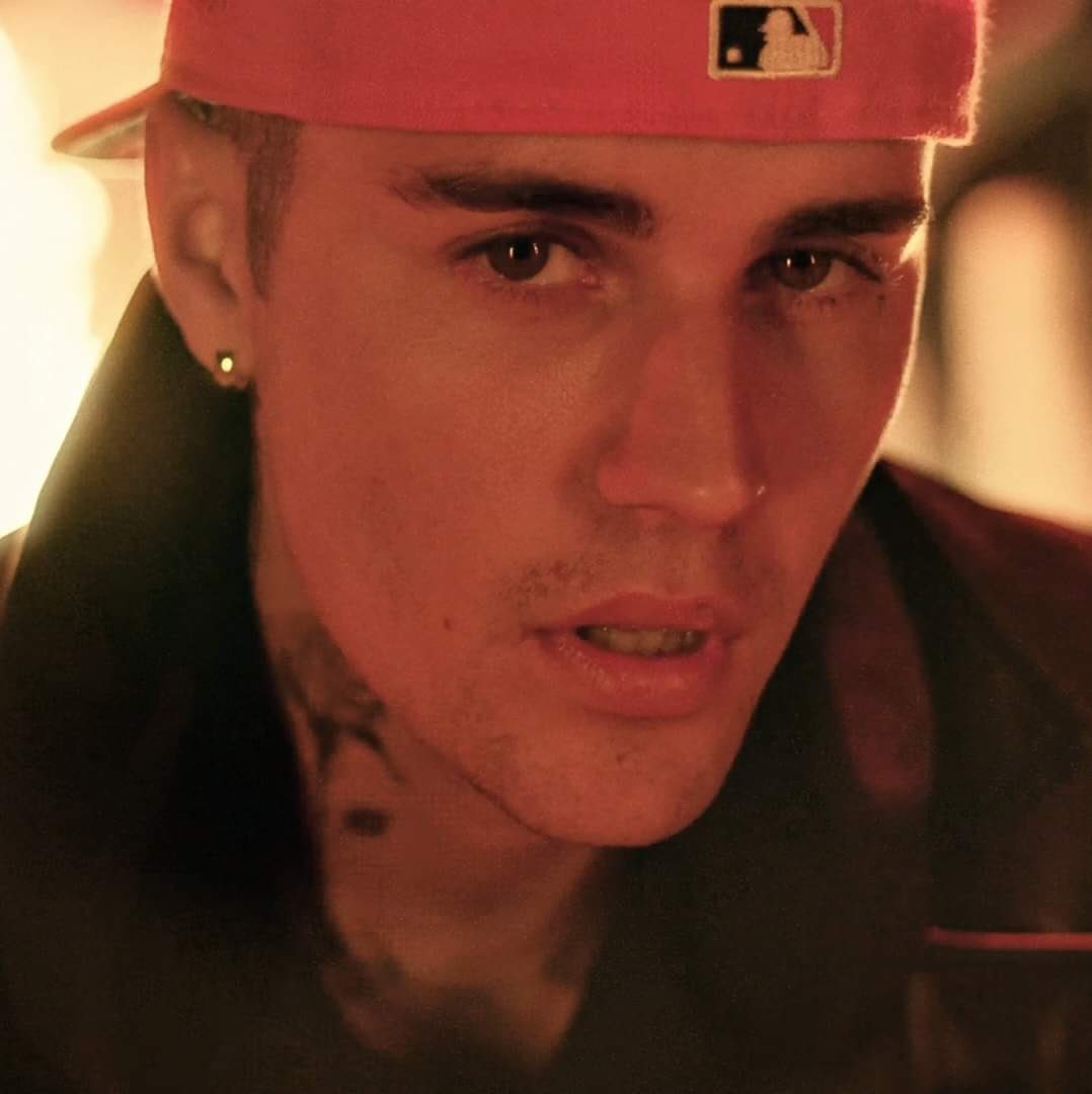 xbizzlecute_'s tweet photo. I can’t handle this…DAMN #attention #omahlay #justinbieber🔥 https://t.co/orKhfRcyuI