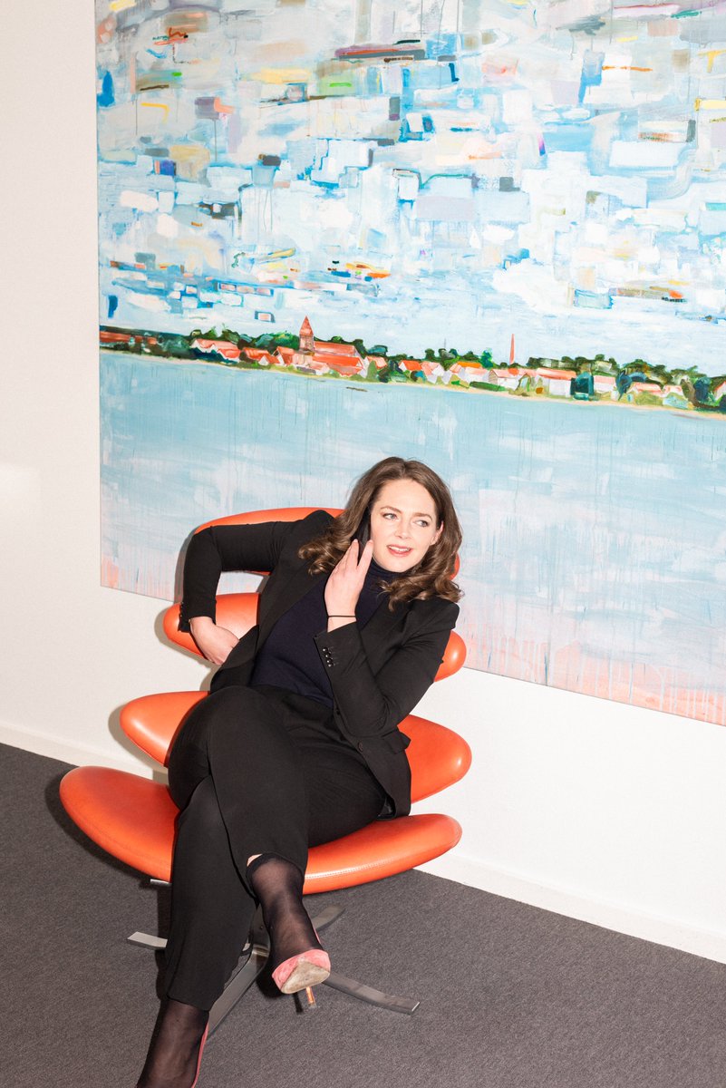 »Sandheden er nok, at jeg også har været lidt anti-chef-agtig førhen. Jeg er mere en do’er, end jeg har været en chef, der tog det på mig at være chef. Som udgangspunkt ville jeg faktisk heller ikke være chef.«

Portræt af <a href="/Marchen_Neel/">Marchen N Gjertsen</a>. Læs med her 👇🏼
lixen.dk/maanedens-port…