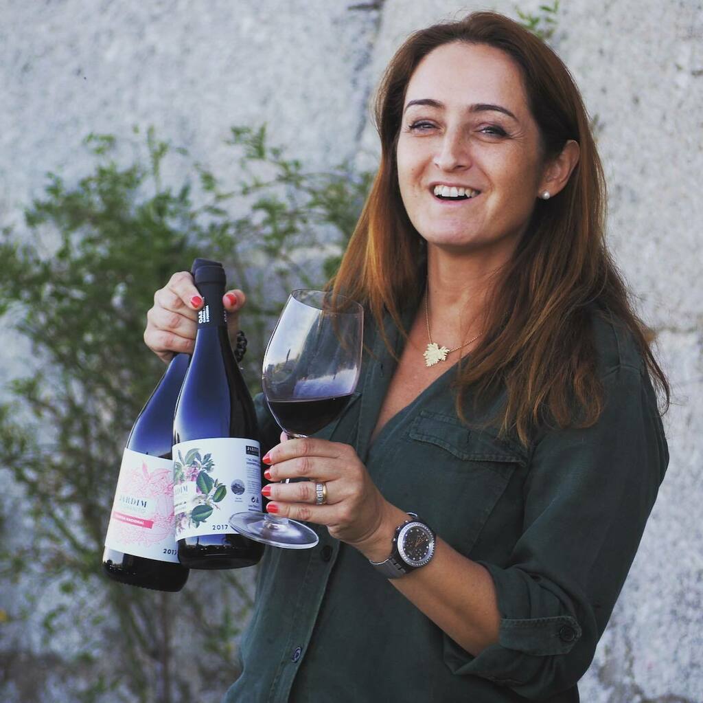 VinedMe's tweet photo. Meet Rita, winemaker at CA&amp;F and pioneer of the Jardim de Granito range! 

Her spectacular Encuzado white will be in stock in time for mothers day! 

Rita’s approach with this wine is torespect the winemaking traditions of the Dão, whilst adding a woman… https://t.co/MsXh2O81aj https://t.co/CyXYQWmXaW