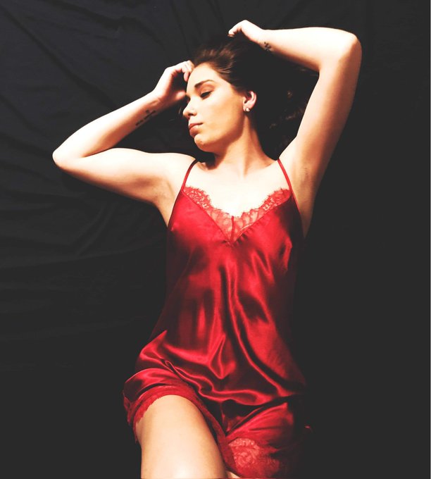 Ember Leigh’s pics and videos