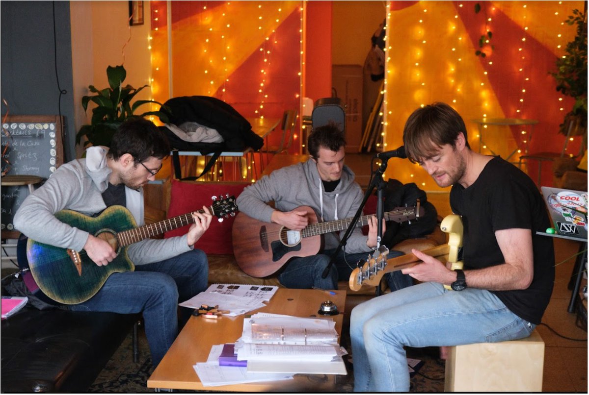 We have an Open House 🏠TOMORROW afternoon - evening, starting from 3:30 🍷🍸 Last week this turned into a 7 hour jam session 🎸 ...so bring your guitar if you'd like. The House is also very much open to anyone who'd like to just come and hang out.
#jam #guitar #bass #music #bar