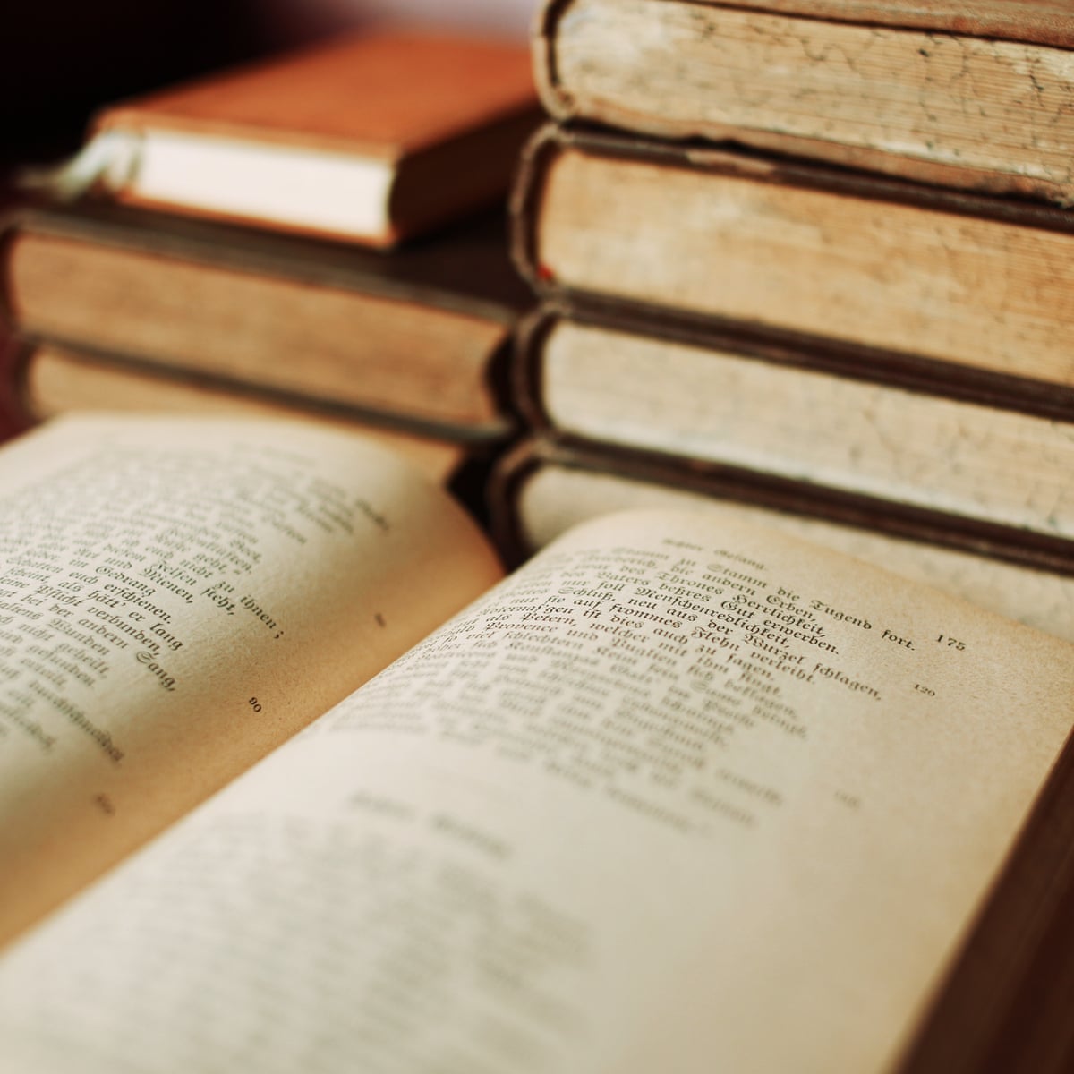 edisodes's tweet image. Some excellent tips in here. 

amp.theguardian.com/books/2018/apr…

#poetry #reading #howtoread #edutwitter #teamenglish