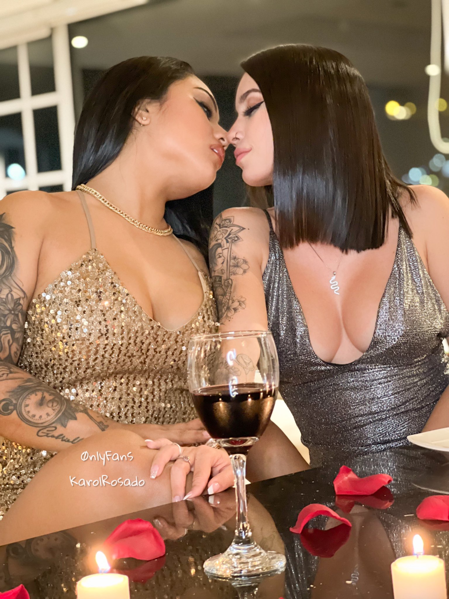TW Pornstars - 1 foto. Karol Rosado. Twitter. Tuve una cena romántica con  mi amiguita especial @soy_sarawilson1. 1:36 PM - 4 Mar 2022