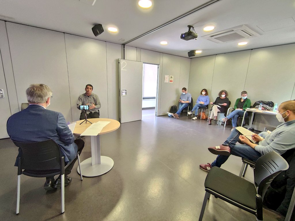 pereclavergrup's tweet photo. 📣Matí de #formació amb @JMBrugues i la direcció dels #ServeisSocials de @fundspereclaver per reforçar les habilitats comunicatives de l'equip i millorar l'impacte comunicatiu de la nostra activitat 👍🏻👏🏻 
Bon cap de setmana!

#Comunicació 🗣️ https://t.co/gtldSQhsiS