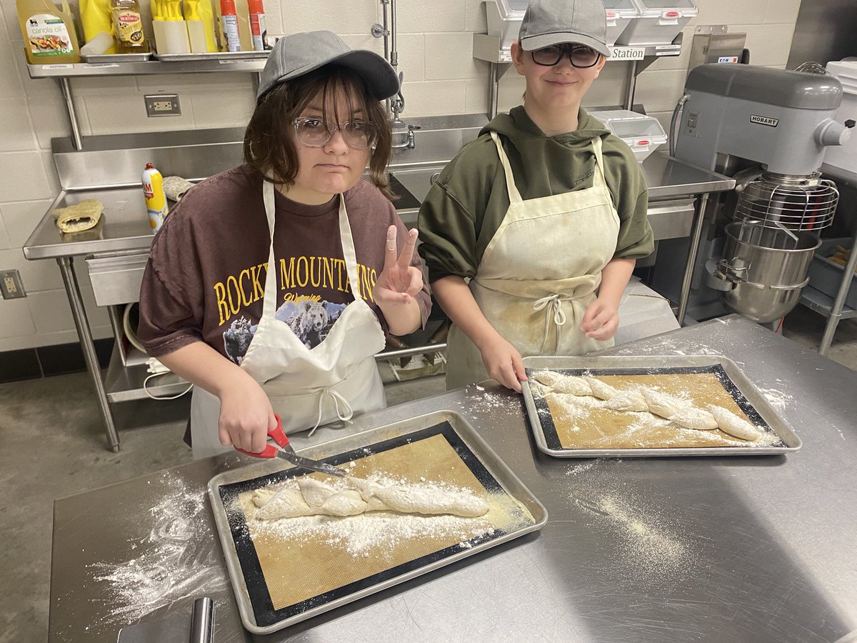 DawsonCulinary's tweet photo. Great week learning about flour and bread making in culinary classes. https://t.co/yzE3NjcTYA