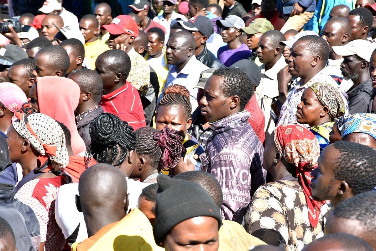 Soikepha's tweet photo. Litein came out in there largest of numbers to receive Ck in his tour across kericho county .,.ck spoke on his big agenda of transformational change in the region ...
#FormNiKuTransform
#kerichokwanza
#transformer
#CharlesKeter
#Formnikutransform https://t.co/K4gbFEr7E7