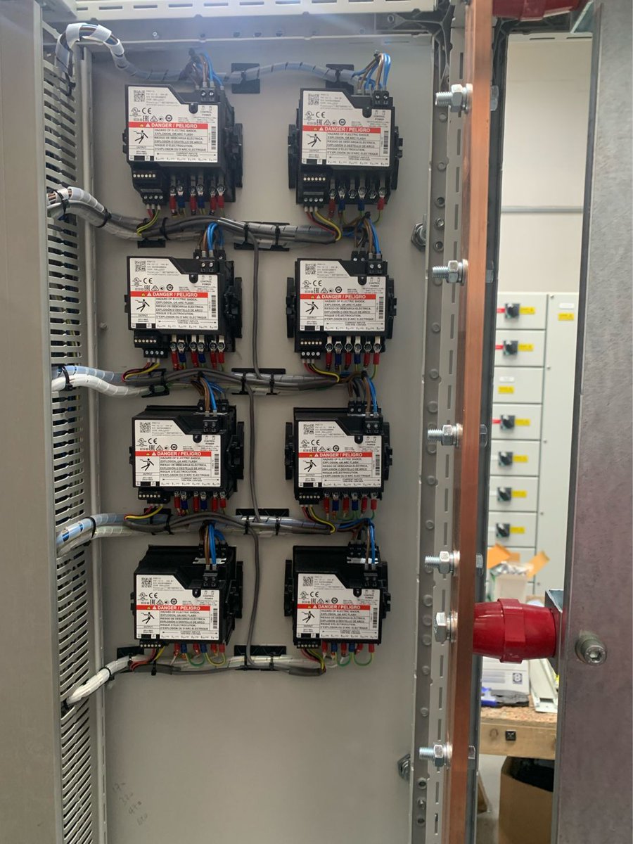 Form 3B Switchboard for a new clubhouse at a golf course in West London.

Consisting of two 800a incomers complete with automatic transfer controls, metering and Class 1 surge protection.

<a href="/SchneiderUKI/">Schneider Electric</a>