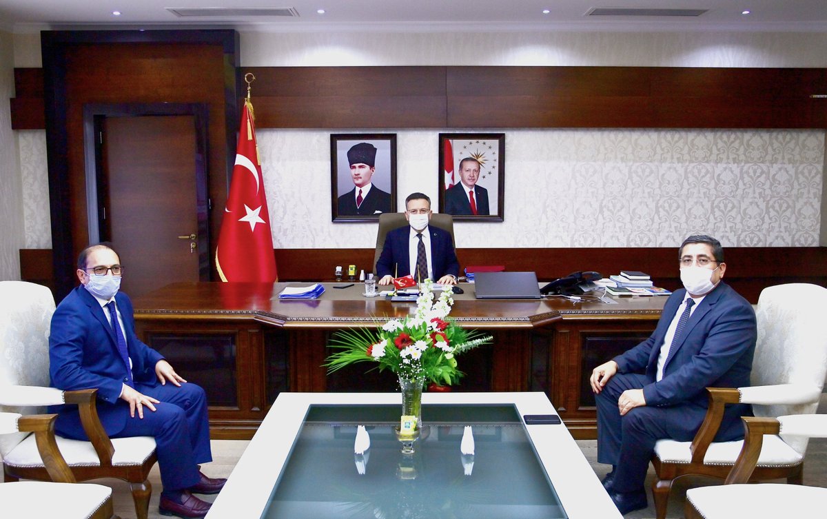 AydinValiligi's tweet photo. Tarım Kredi Kooperatifleri İzmir Bölge Müdürü Adnan Yusuf Güney, Valimiz Sayın Hüseyin Aksoy’u ziyaret etti. https://t.co/ys5OQJljGZ