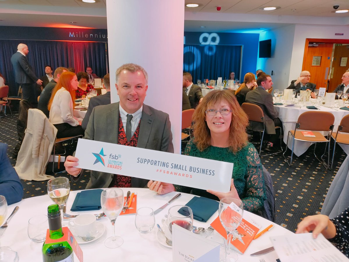 caninedipndive's tweet photo. We're at the FSB awards...fingers crossed 🤞
#fsbawards #fsbeastanglia #fsbeastofeng https://t.co/z1PbD74Ul7