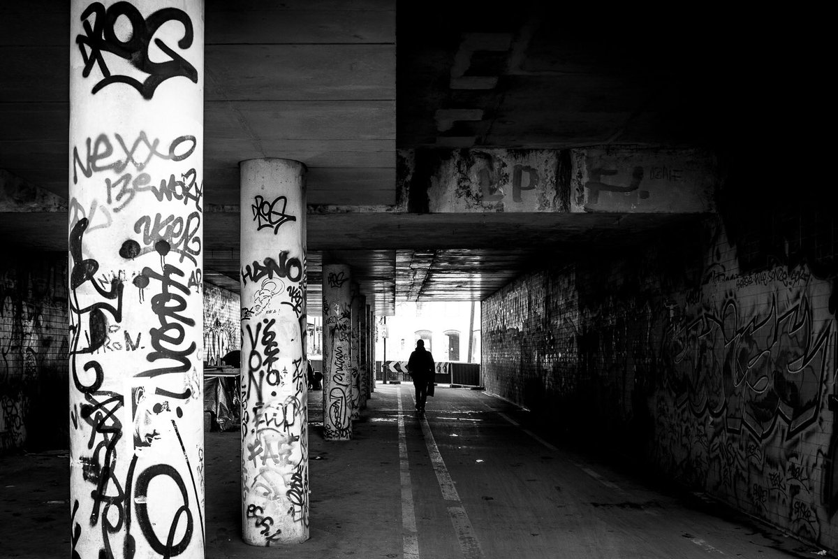 DEM57557279's tweet photo. TEARS TO THOUSANDS OF MOTHER’S EYES (NO WAR) #(DEM) #parenthesedemparenthese #deminbrackets #PARIS.II.2022 

#street #photography #blackandwhitephotography #graffiti #nowar #silhouette #backlighting https://t.co/h1jDcRLx3W