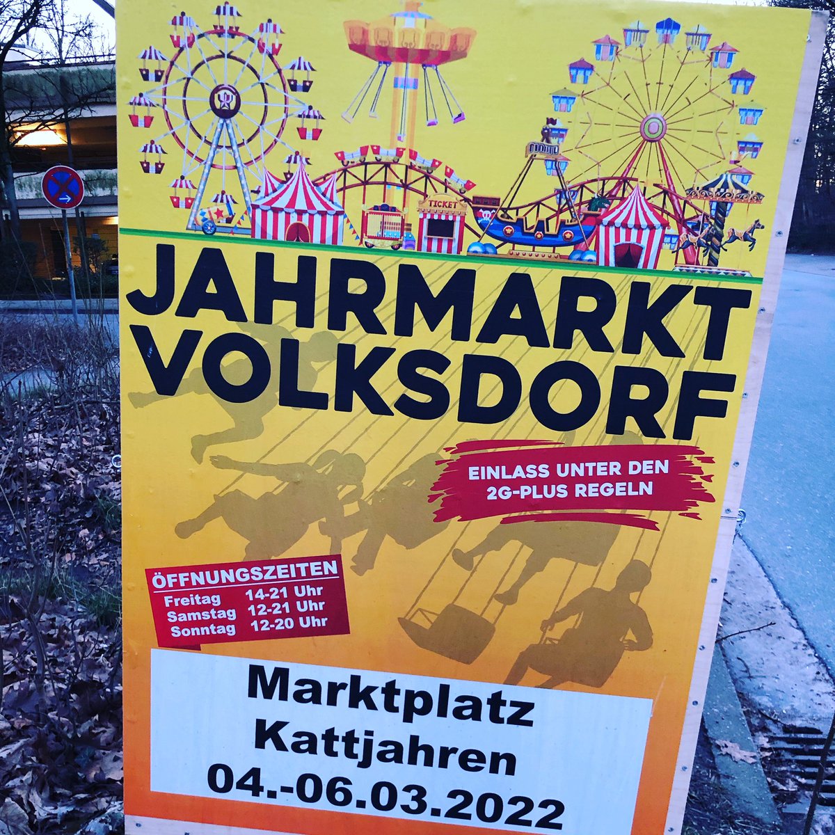 Ab heute findet Ihr etwas Ablenkung vom trüben Weltgeschehen bei unseren Schaustellerfreunden auf dem #Jahrmarkt in #Volksdorf. Wir sehen uns da!