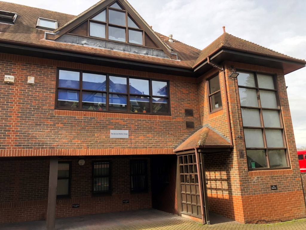 AR_Commercial's tweet photo. #office letting completed within 8 days of lease being issued! Great work from Austins Penny &amp; Thorne lawyers! 2nd floor Churchgates #Berkhamsted https://t.co/dckTIAW7JA
