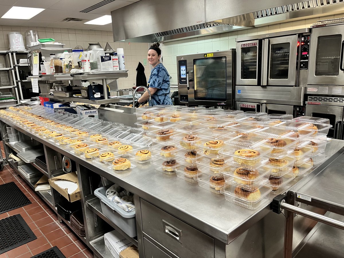 Laker Marketplace (@lakermarket) on Twitter photo Breakfast Anyone?!? 😋 <a href="/GlendalePLS/">Glendale Elementary</a> Breakfast Anyone?!? 😋 <a href="/GlendalePLS/">Glendale Elementary</a>